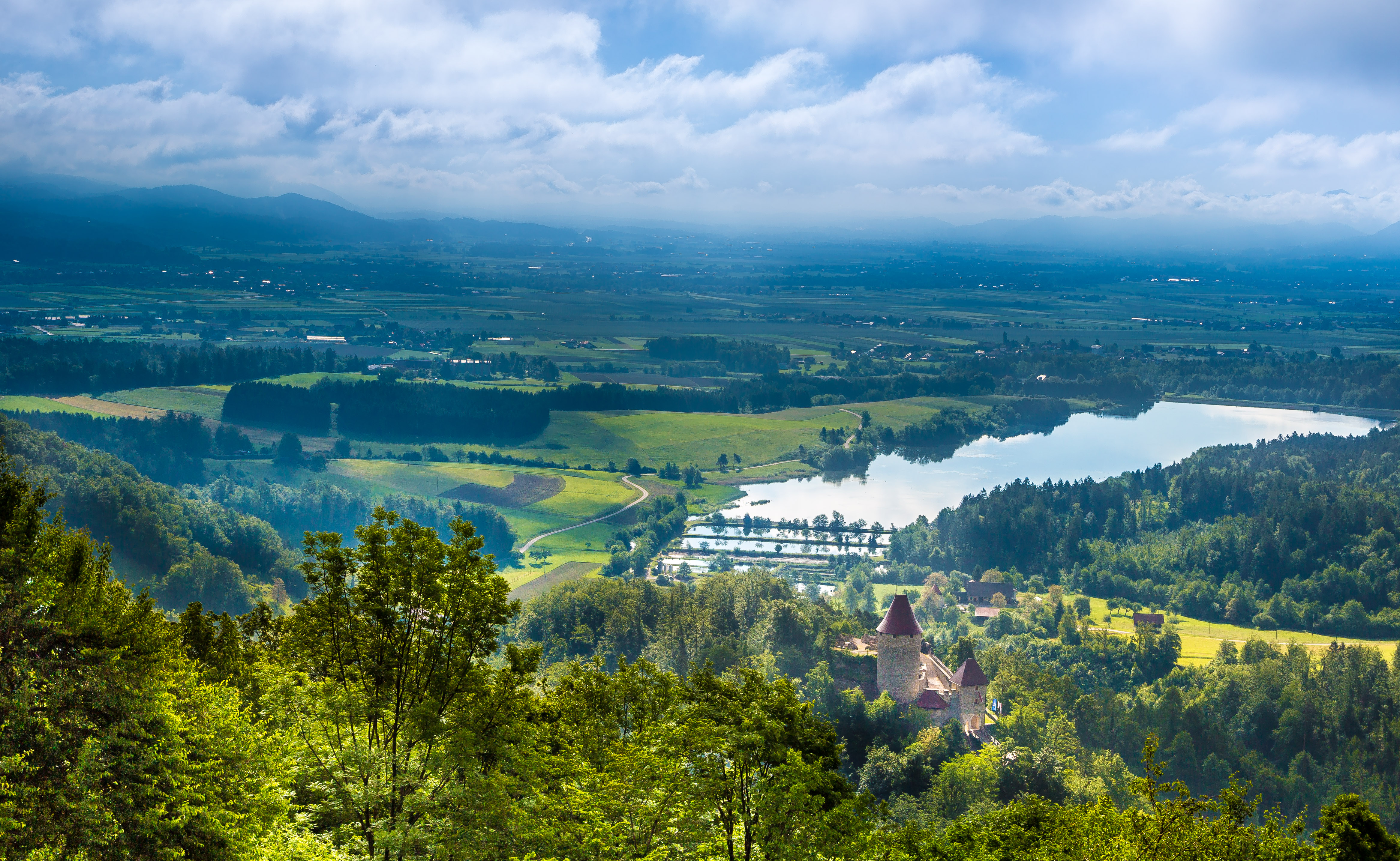 Panorama grad Irena .jpg